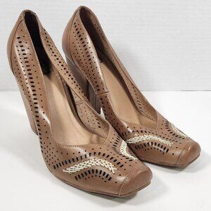 LW Embroidered Heels Size 8.5 Kathryn
